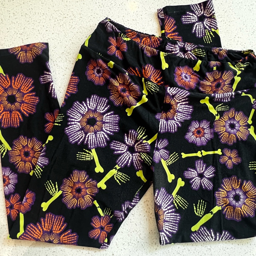 LuLaRoe Black Leggings with Purple and Orange Floral Pattern
